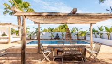 Resa estates Ibiza for sale te koop villa port des torrent zwembad  pool and terrace.jpg